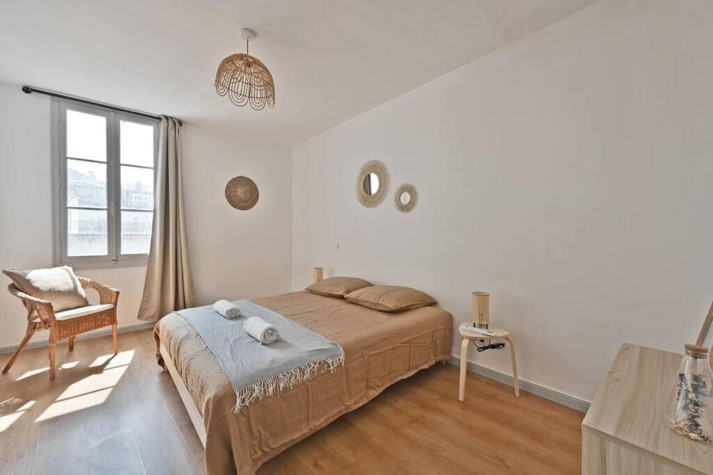 Appartement Au Coeur Des Platanes - Parking Gratuit Sous-Terrain - Clim - Balcon à Avignon Extérieur photo