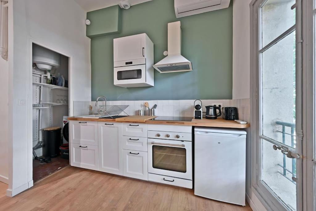 Appartement Au Coeur Des Platanes - Parking Gratuit Sous-Terrain - Clim - Balcon à Avignon Extérieur photo